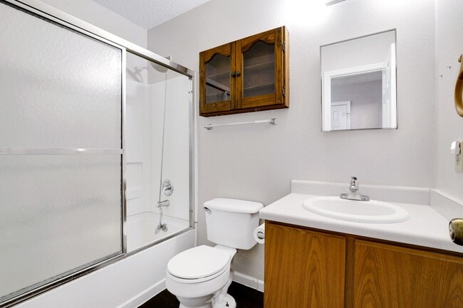 Building Photo - Stunning 3 Bedroom - 2.5 Bath Home for Rent!