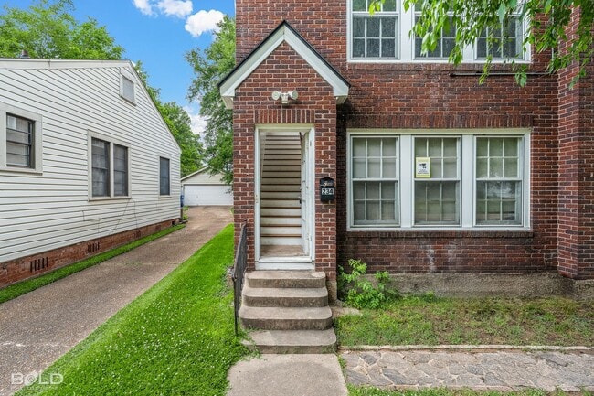 Building Photo - 234 Boulevard St
