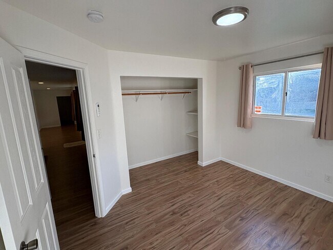 Building Photo - 310 Barbara Ave