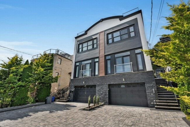 Building Photo - 52B Myrtle Ave MYRTLE Ave