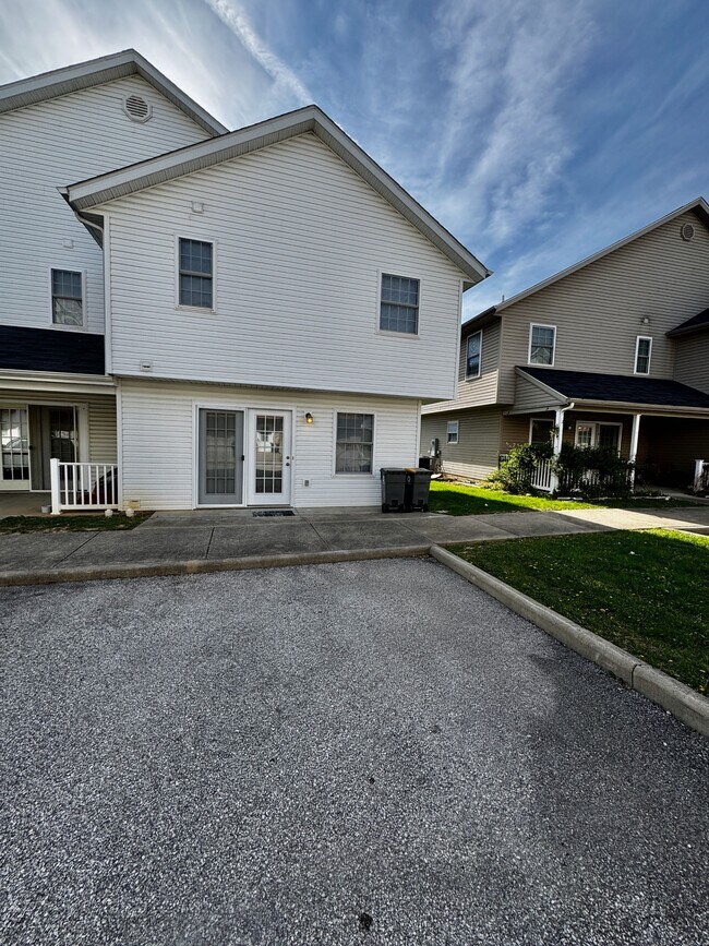 Building Photo - 2597 S Delila Star Dr
