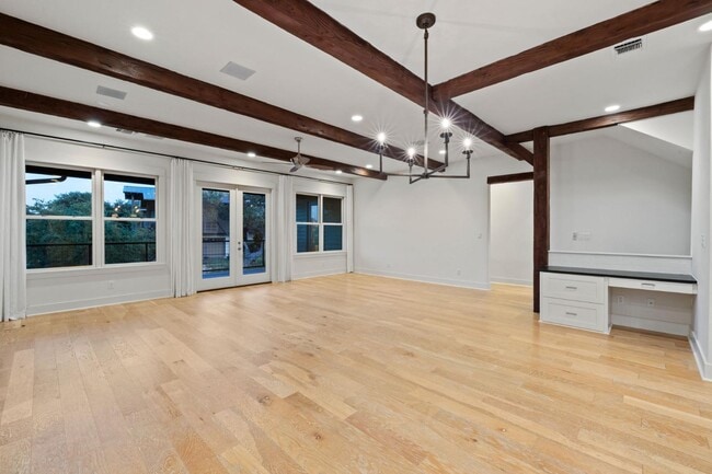 Building Photo - 2217 Seabiscuit Cv