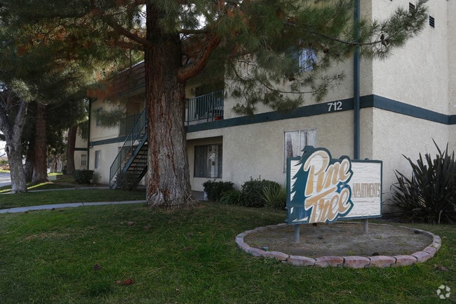 Building Photo - Pine Tree Apartments