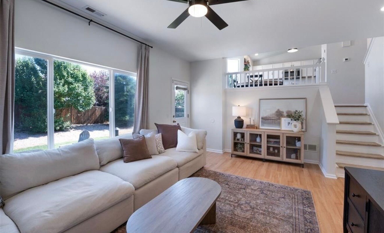 Building Photo - 6734 Akerman Dr