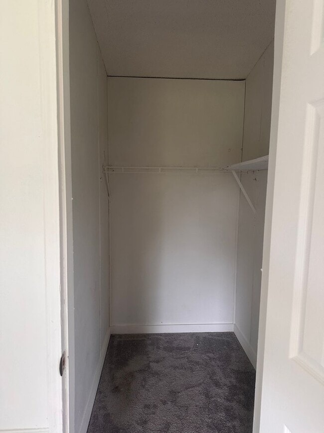 Building Photo - RENTAL HOME 3BD/2BTH