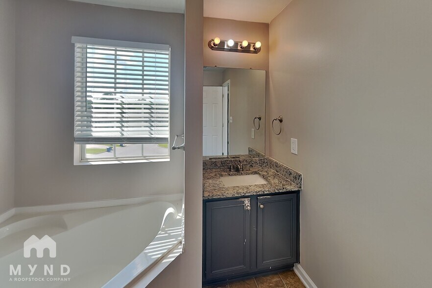 Building Photo - 5492 Sierra Tr