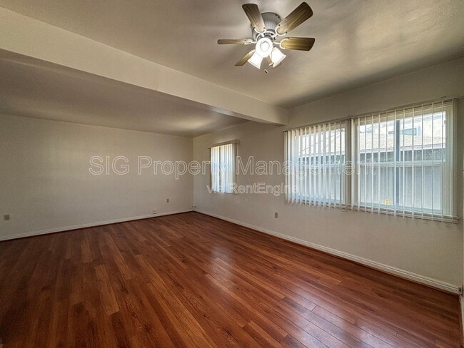 Building Photo - 629 W Glenoaks Blvd