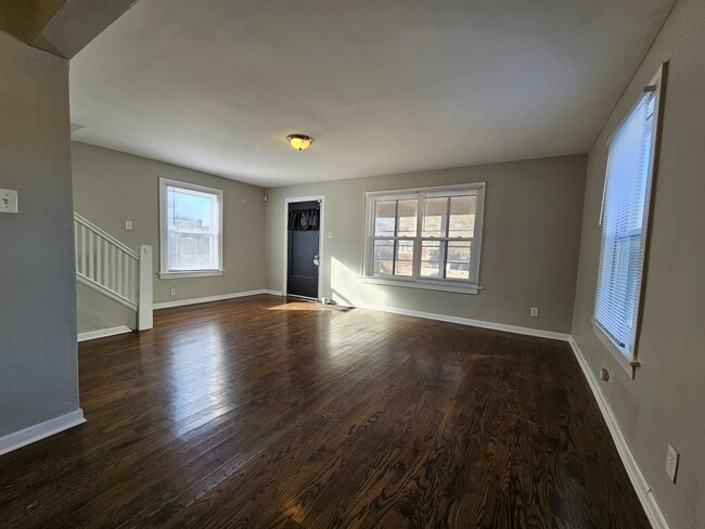 Building Photo - 423 Hayes St