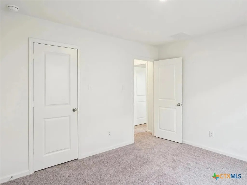 Building Photo - Room in House on Mullen Wy