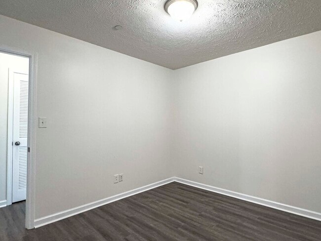 Building Photo - 1644 Golf Club Ln