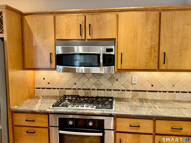 Building Photo - 58 Uplands Way