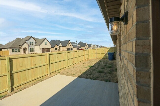 Building Photo - 3213 SW Lovely Ln