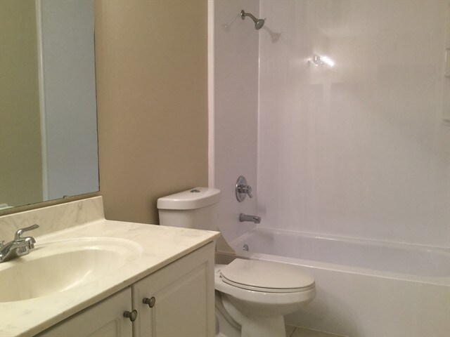 Building Photo - 7728 Glynde Hill Dr