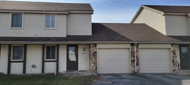 Building Photo - 2512 Plum Leaf Ln