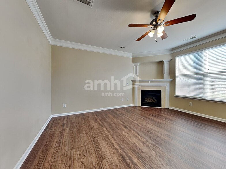 Building Photo - 8317 Rolling Meadows Ln