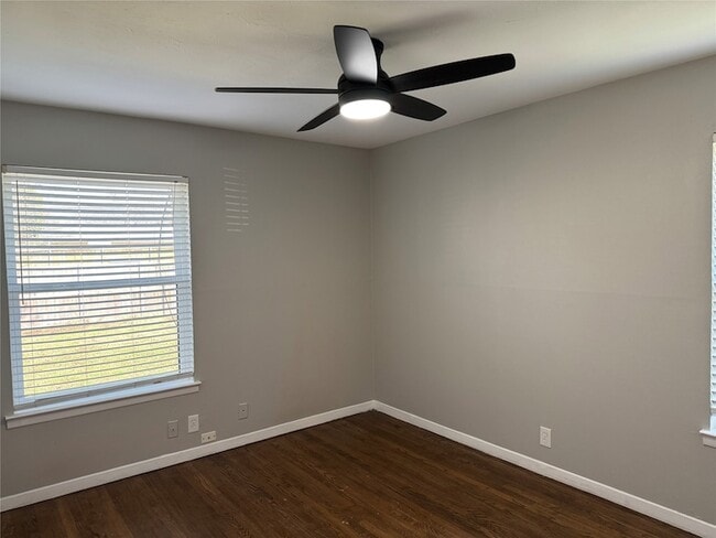 Building Photo - 11321 Wyatt St