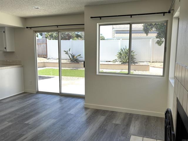 Building Photo - 735 Rivertree Dr