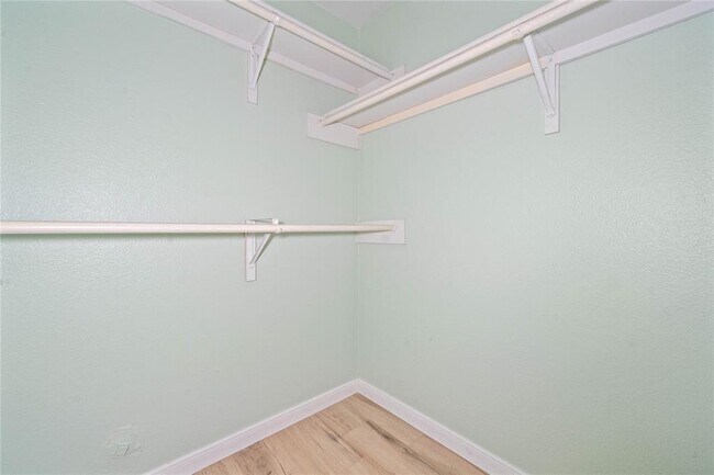 Building Photo - 10950 Linden Gate Dr