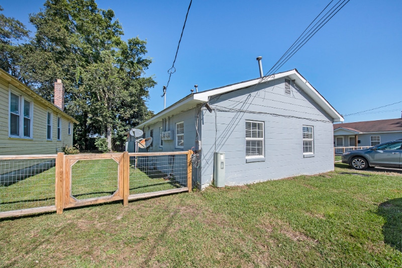 Building Photo - 1904 Hampton Ave