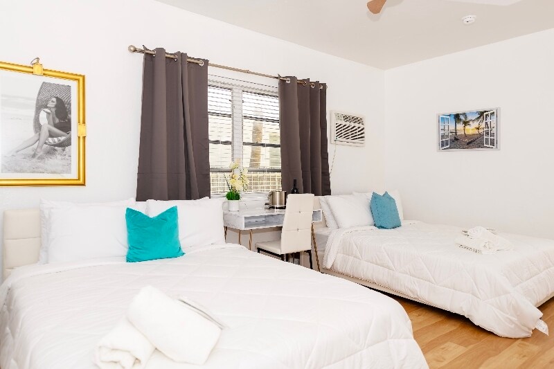 Building Photo - 545 Michigan Ave