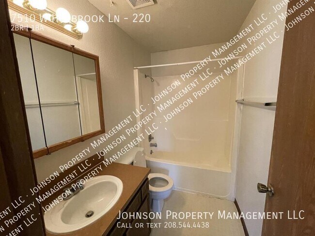 Building Photo - 7510 W Holbrook Ln