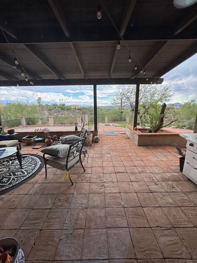 Building Photo - 4030 E Camino de la Bajada