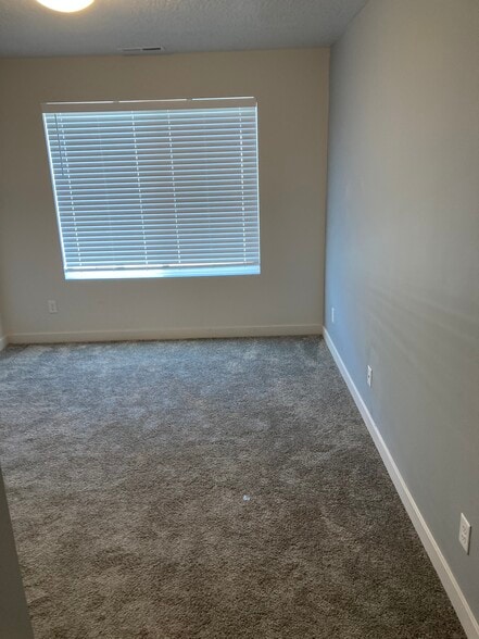 bedroom - 3783 W Soft Whisper Way