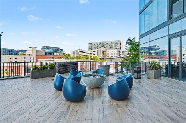 Building Photo - 788 West Marietta St NW