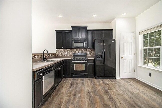 Building Photo - 3612 Utoy Dr SW