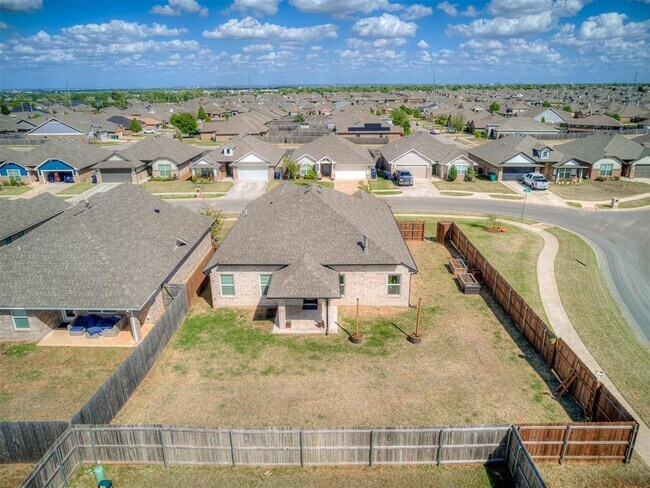 Building Photo - 9209 Anaum Ln