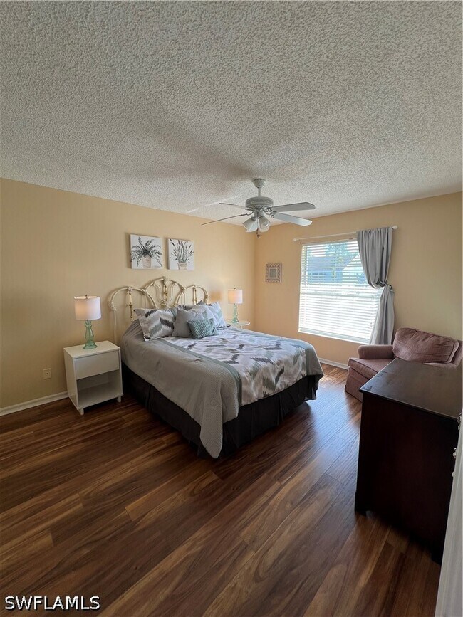 Building Photo - 185 Grand Oaks Way