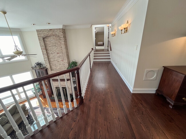 Building Photo - 711 Berkshire Ct