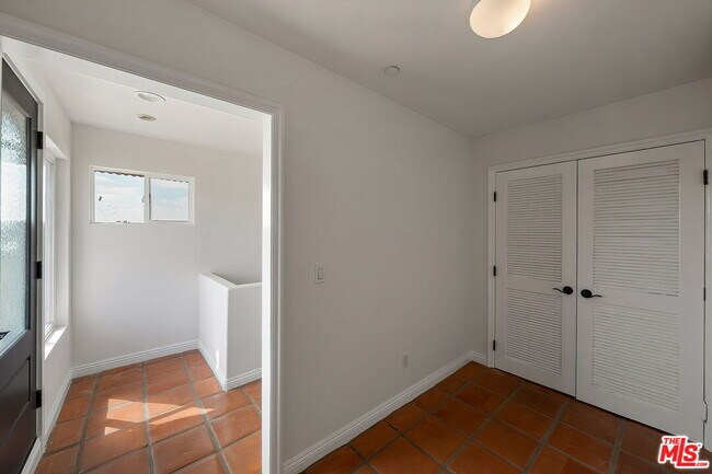 Building Photo - 1107 Princeton St