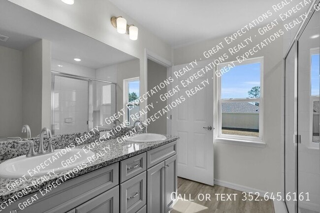 Building Photo - 678 Walkertown Dr