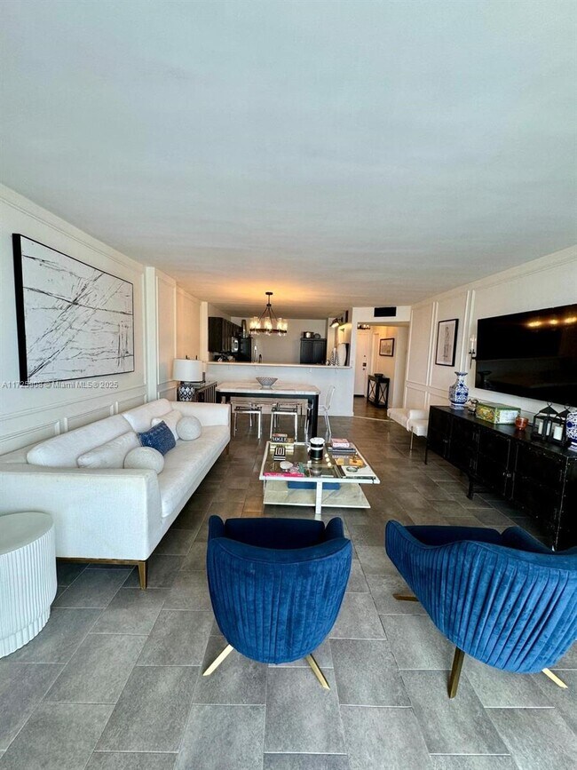 Building Photo - 2780 NE 183rd St