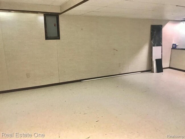 Building Photo - 37147 Evergreen Dr