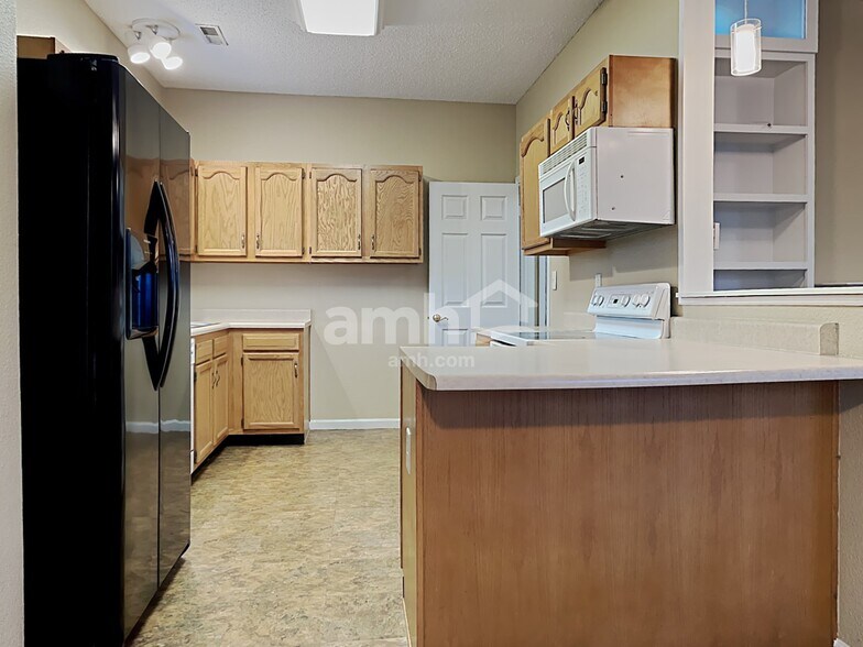 Building Photo - 6723 Harvest Ridge Ct