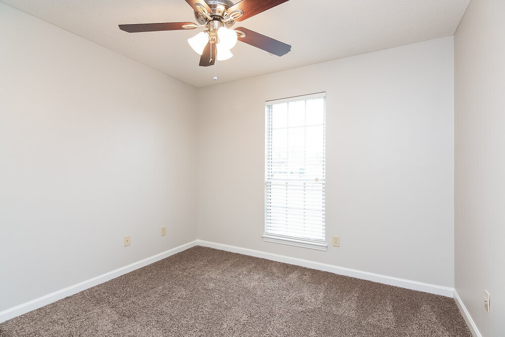 Building Photo - 4190 Louden Dr