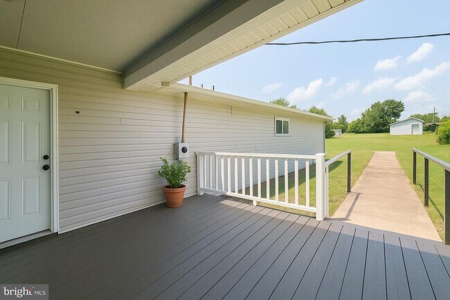 Building Photo - 87 Becks Ln