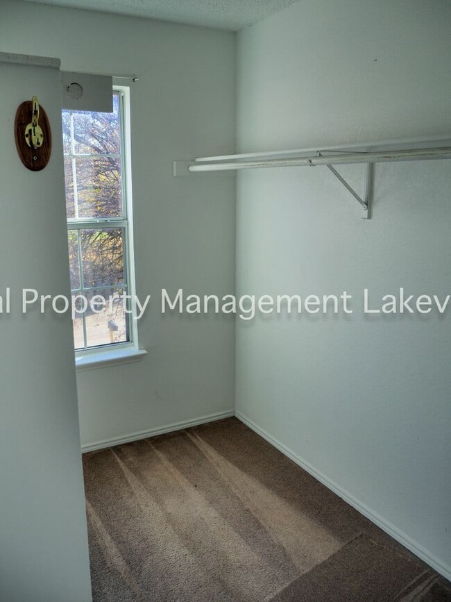 Building Photo - 7500 Waterside Pl