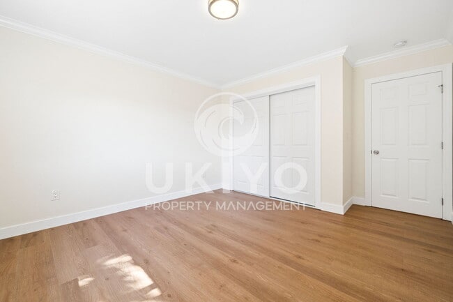 Building Photo - 3007 Nicol Ave