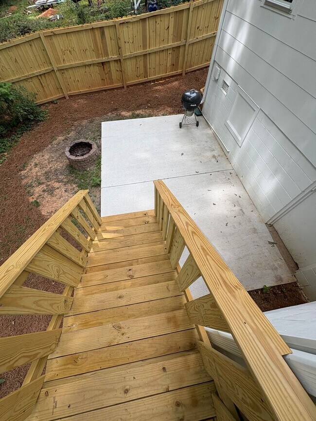 Building Photo - **Newly Renovated 2-Bedroom Home on Petree Road**