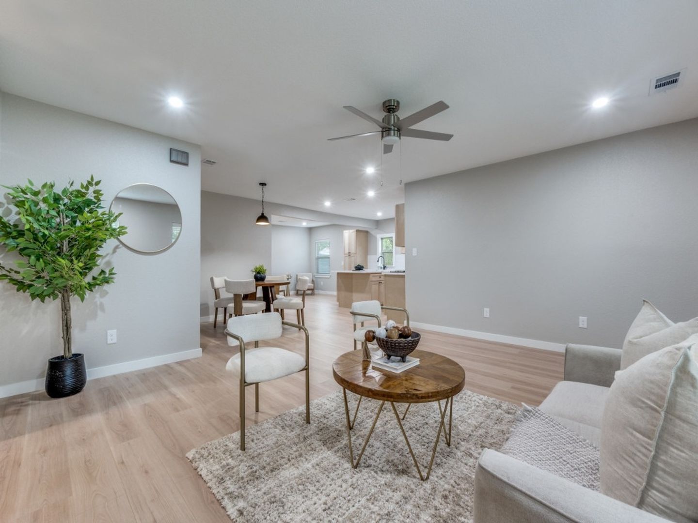 Building Photo - 3160 Bannon Dr