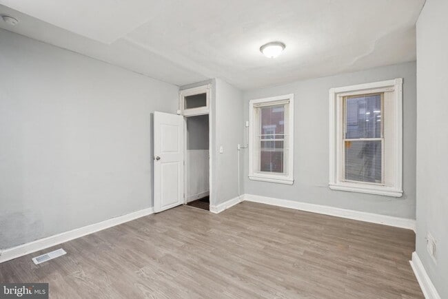 Building Photo - 1316 W Clementine St