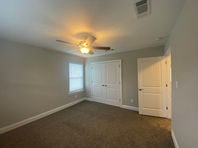 Building Photo - 8461 Laredo St