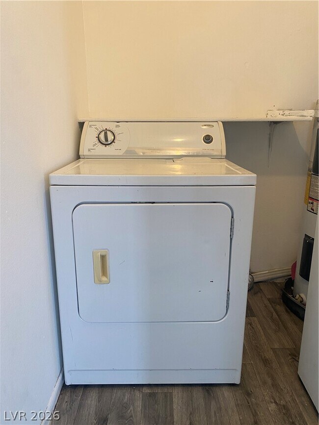 Building Photo - 1954 Nebula Dr