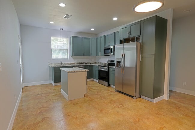 Building Photo - 2720 Jewel Rd