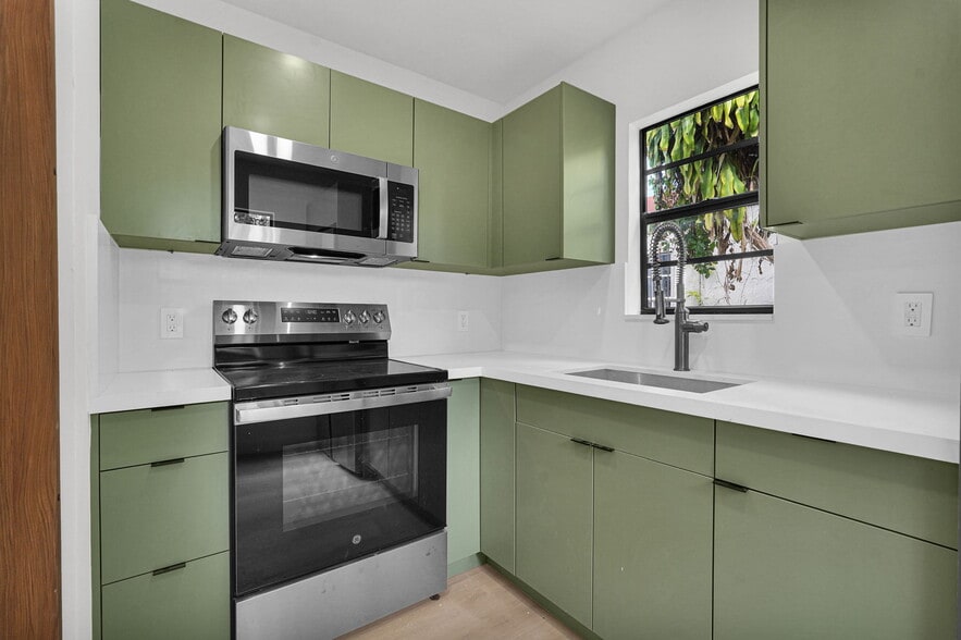 Building Photo - 81 NW 45th St