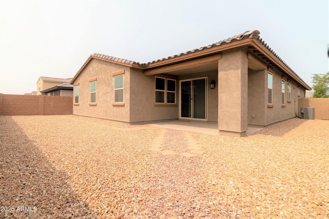 Building Photo - 10425 E Durant Dr