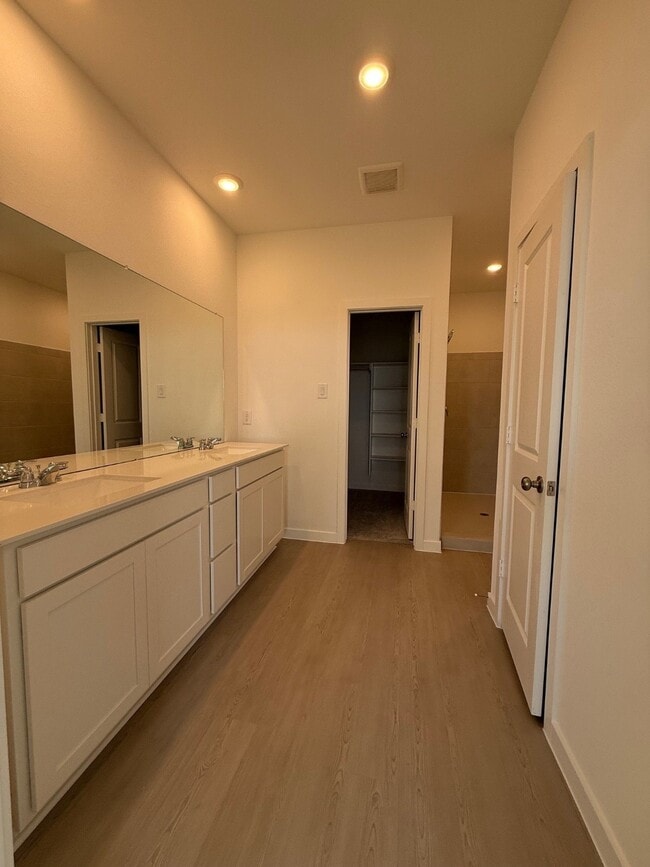 Building Photo - 28611 Bluebonnet Grotto Dr